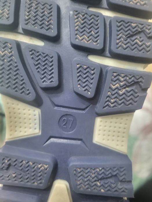 Продаётся детские ботиночки