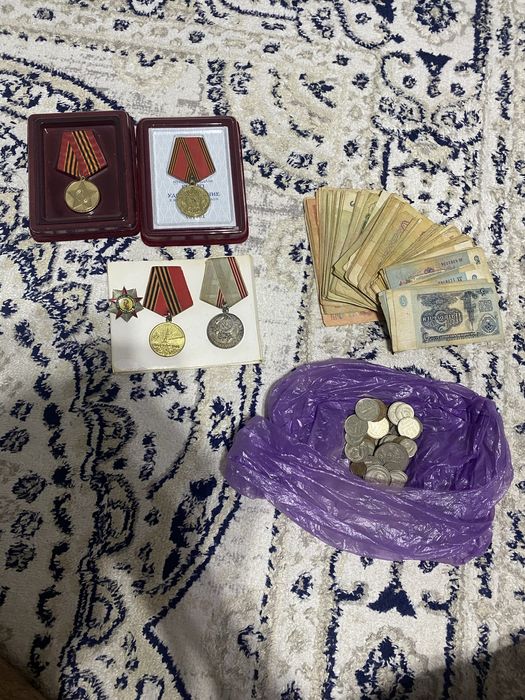продам СССР медали,монеты,купюры