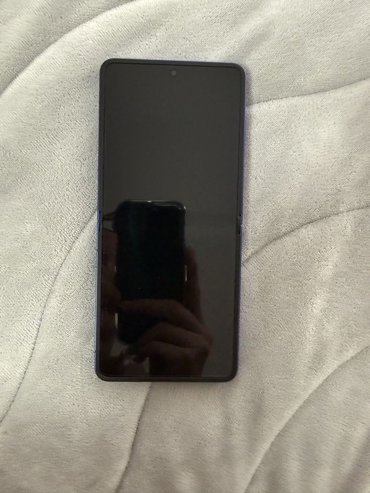 Samsung Galaxy Z Flip 7 , 512 GB