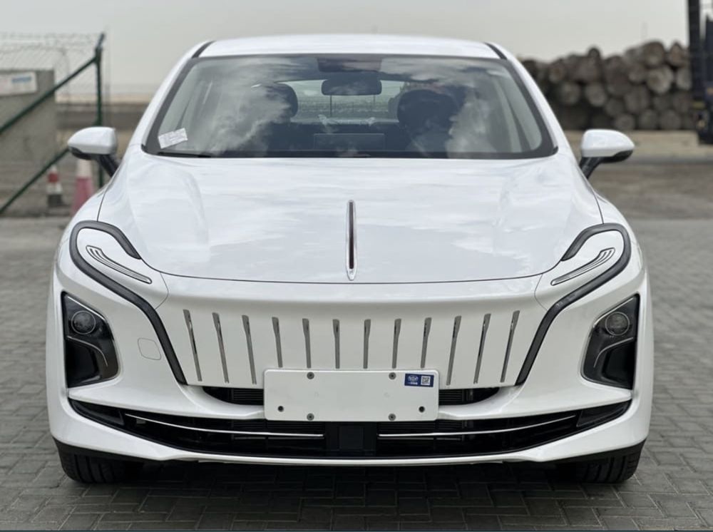 Hongqi E-QM5 500KM 2025 FULL 1 yil garantiya