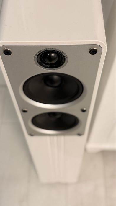 Vand boxe Q acoustics concept 40,impecabile.