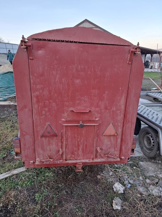 Remorci agricole de 2.5 t