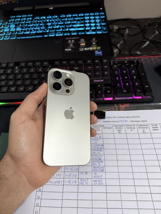 iPhone 16 PRO 100% bateria Natural Titanium