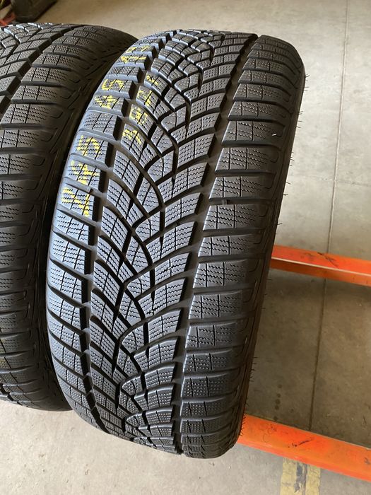 Anvelope iarna 245/45/19 Goodyear Ultra Grip Performance 245 45 19 R19
