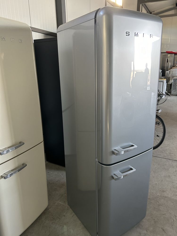 NO Frost Хладилник СМЕГ/SMEG FAB32RSV5  Стил 50-те, 197 См , 331 литра