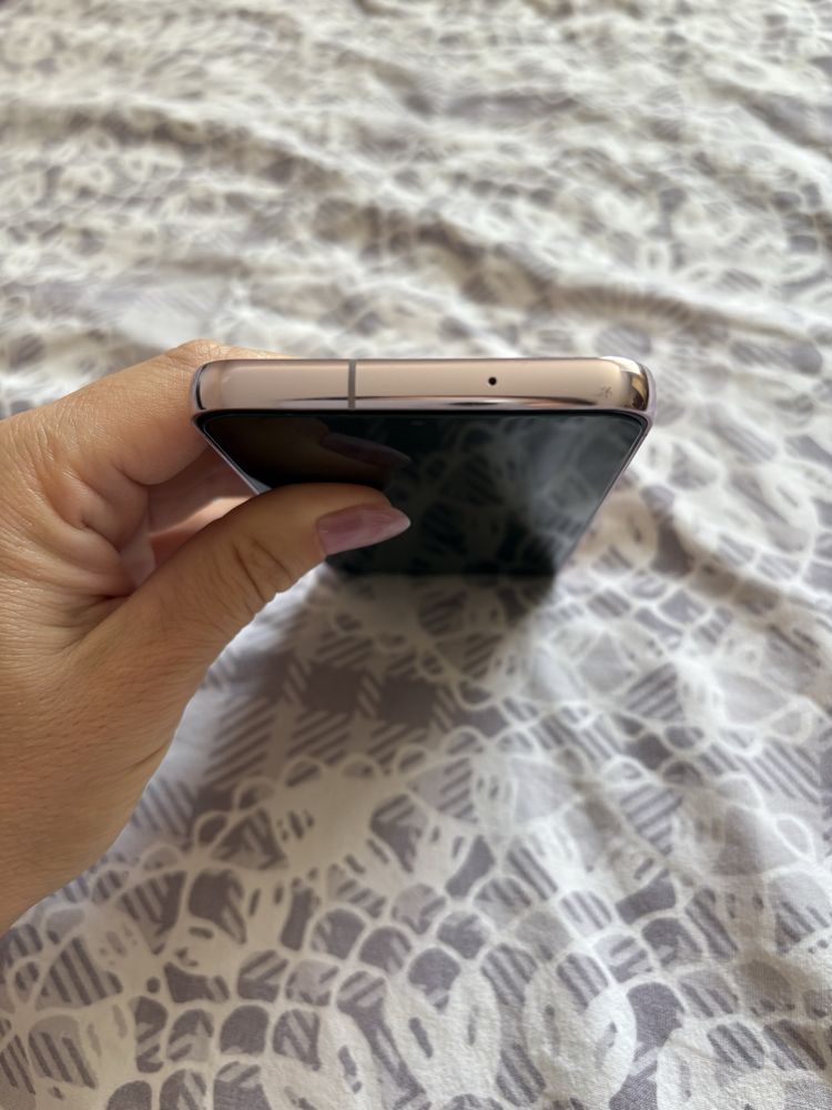Продавам Samsung S23 256gb