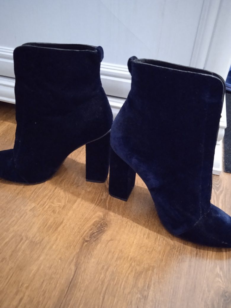 Botine catifea Zara