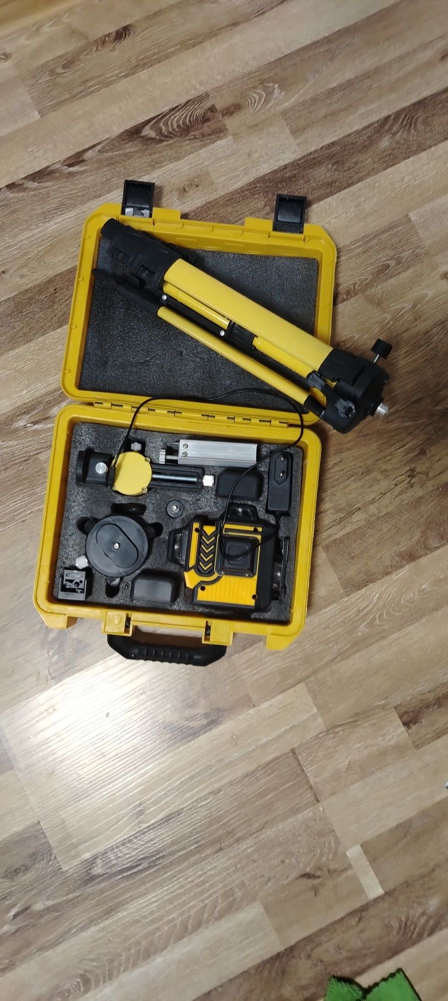 Лазерный урвин dewalt