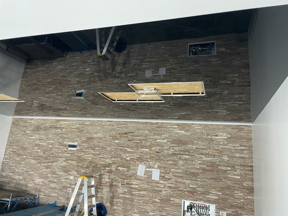 Electrician Autorizat cu o vechime de 26 anii