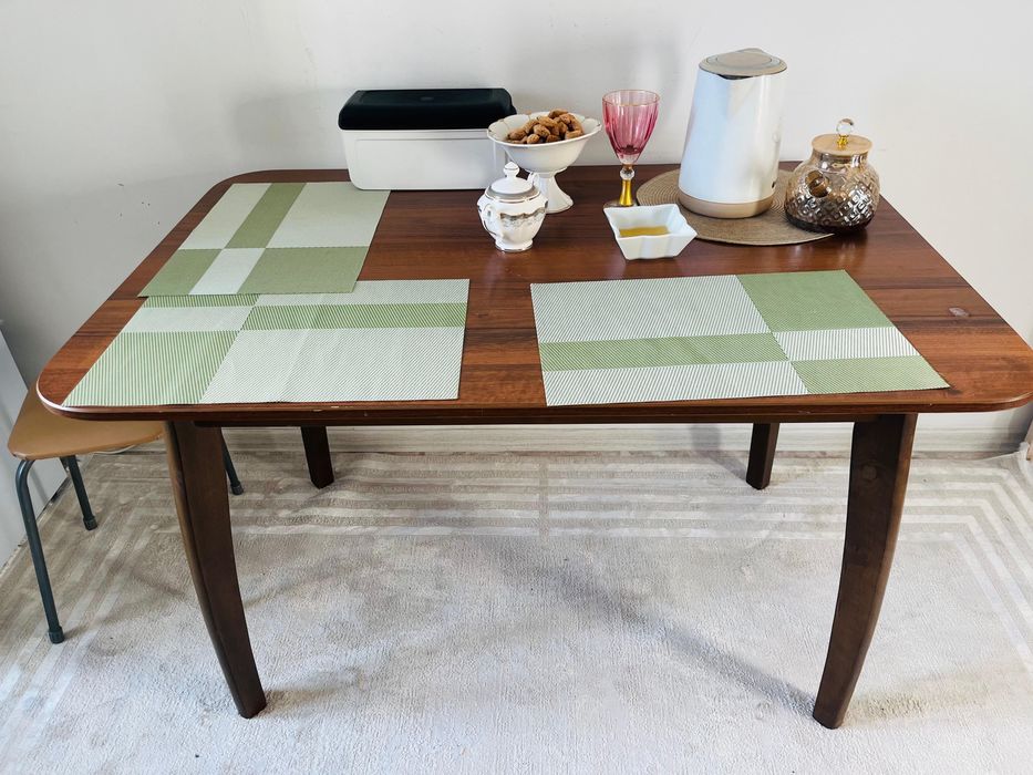 2 кухонный стола