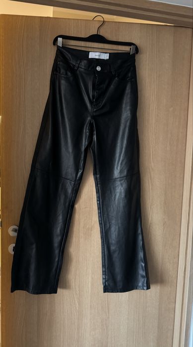 Pantaloni piele Berska, noi