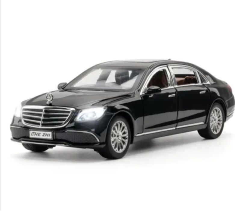 Модель автомобиля Mercedes-Benz E-24501 коллекционная
