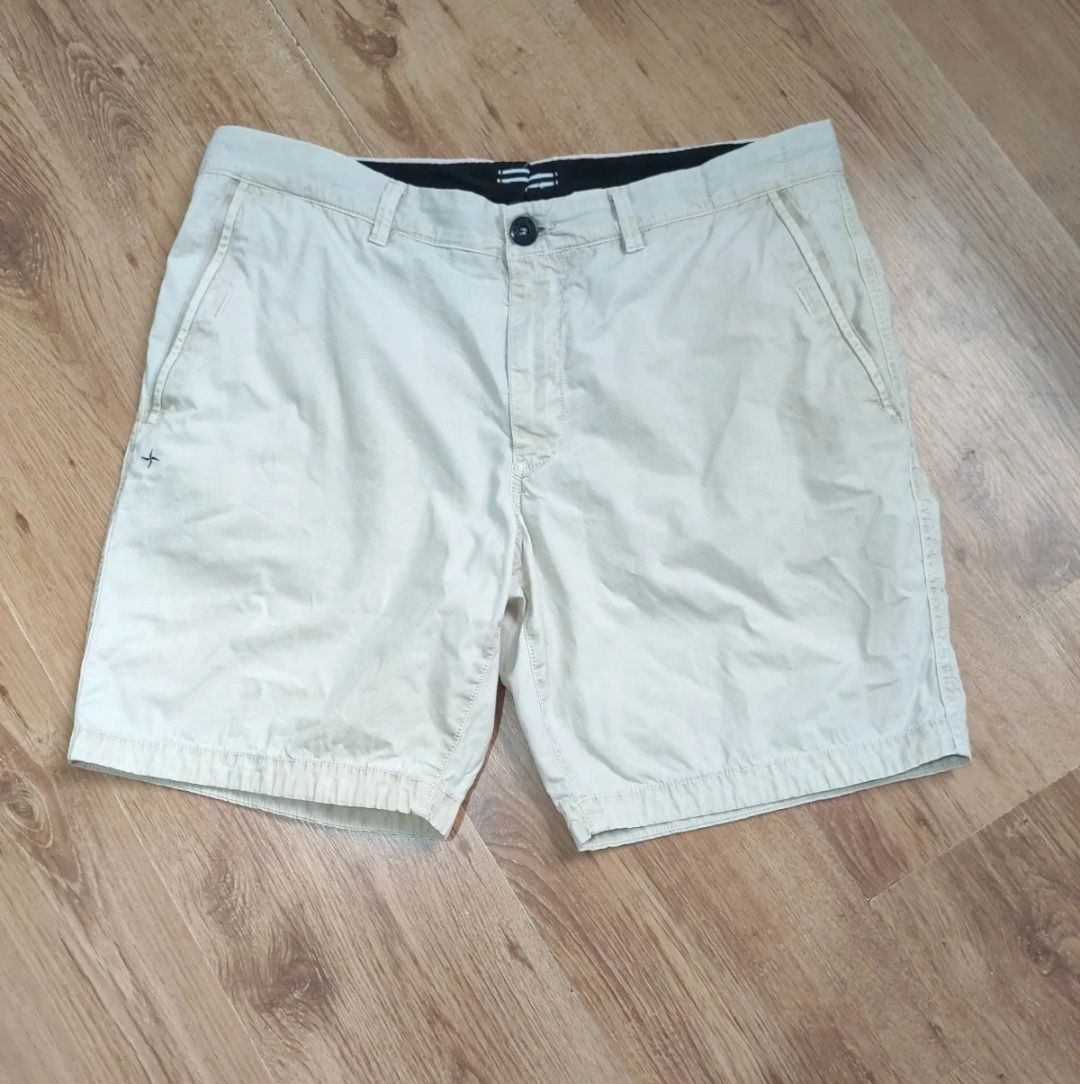 Pantaloni scurți Stone Island mărimea W38