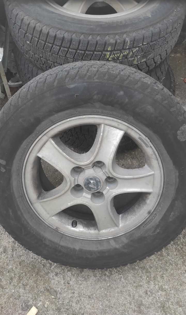 Зимни гуми с ал.джанти, R 16 225/70, 4бр.