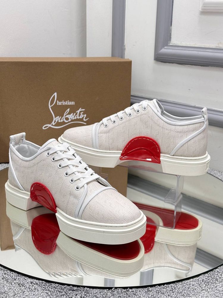 Sneakers Christian Louboutin model nou Premium full box