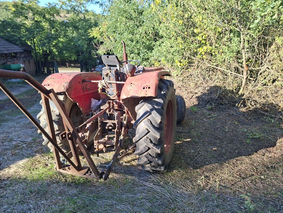 Tractoras 445 stare buna