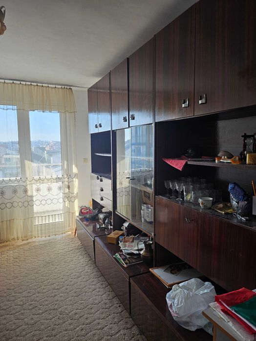 Тристаен, тухлен до Зимно кино Тракия