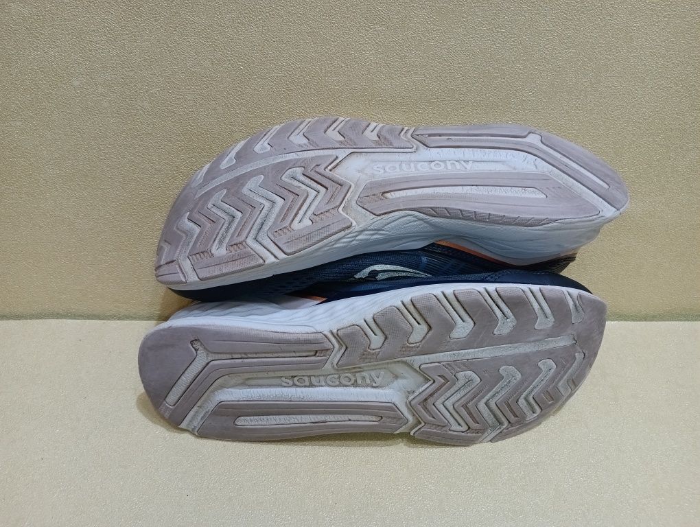 Saucony Munchen N40,5- 29 лв
