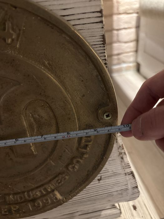 Стари месингови корабни табели