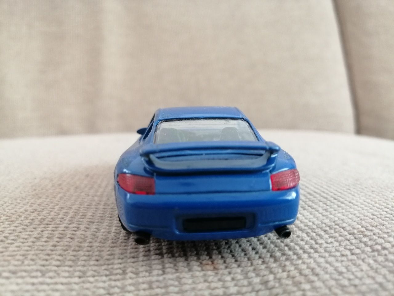 Vand macheta Porsche 911 Carrera, albastra, 1/43,BBurago
