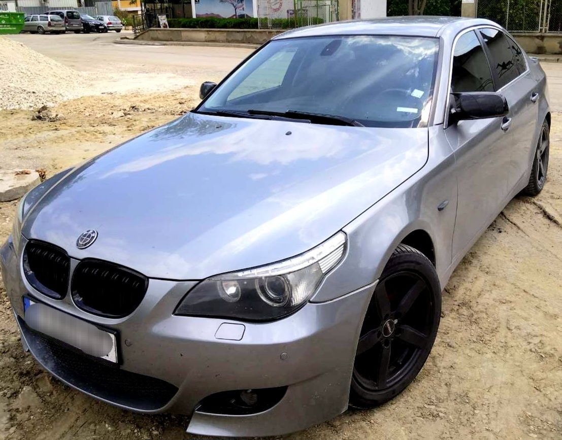 BMW 520i , сив металик