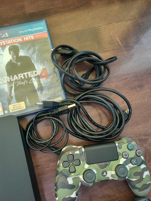 Play Station 4 Slim 1 TB / PS4 Slim + два джойстика + игри