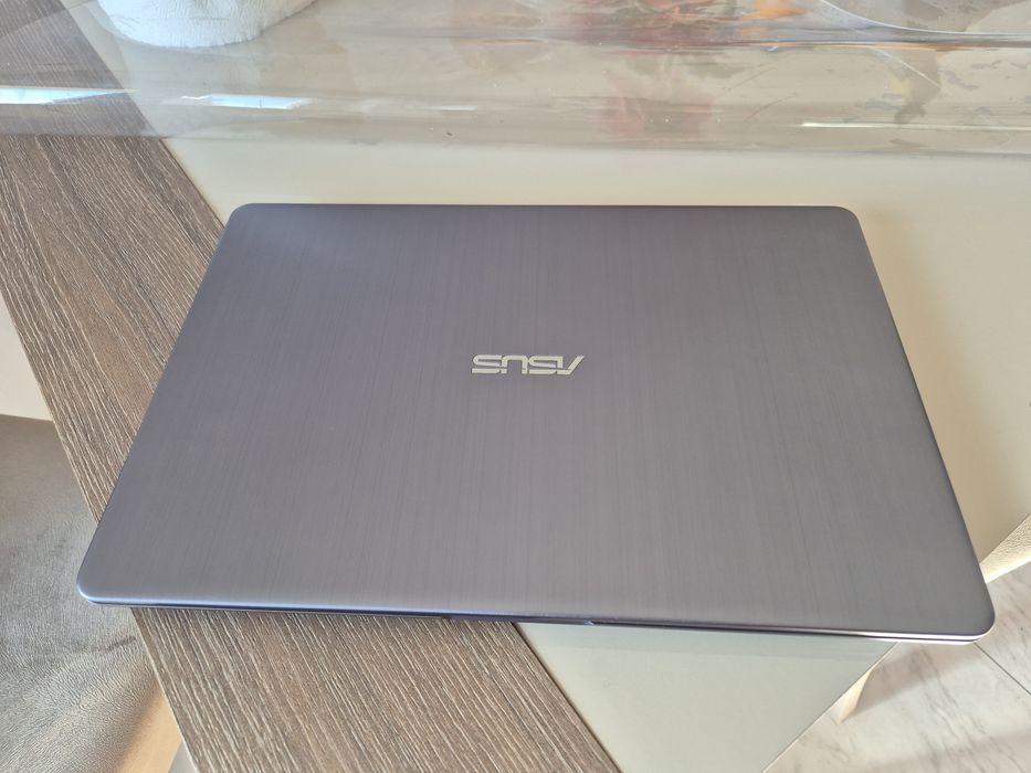 Laptop Asus VivoBook Intel Core i7-8550U, 8GB DDR4, SSD 512GB, NVIDIA