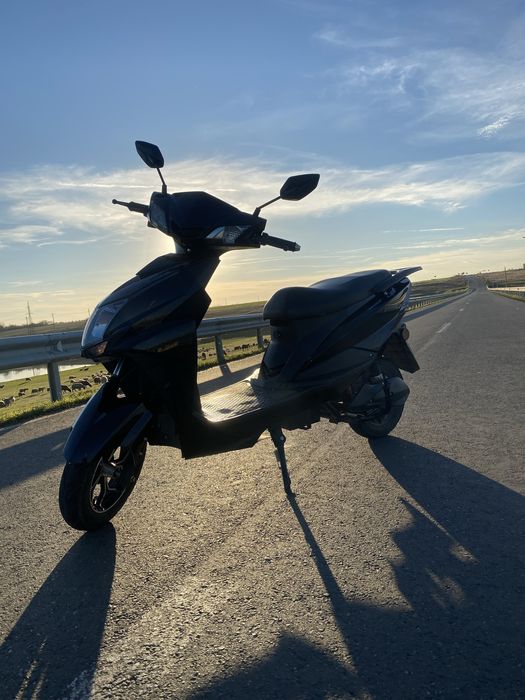 Vând scuter electric