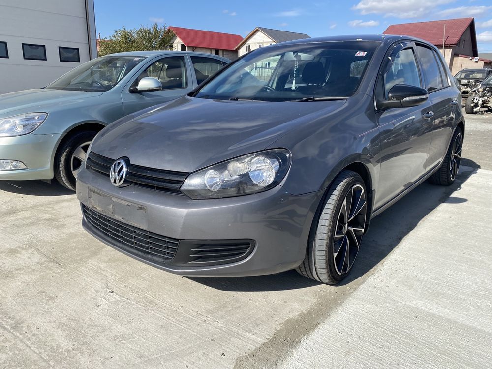 Dezmembrez Vw Golf 6 1.6TDI CAYC