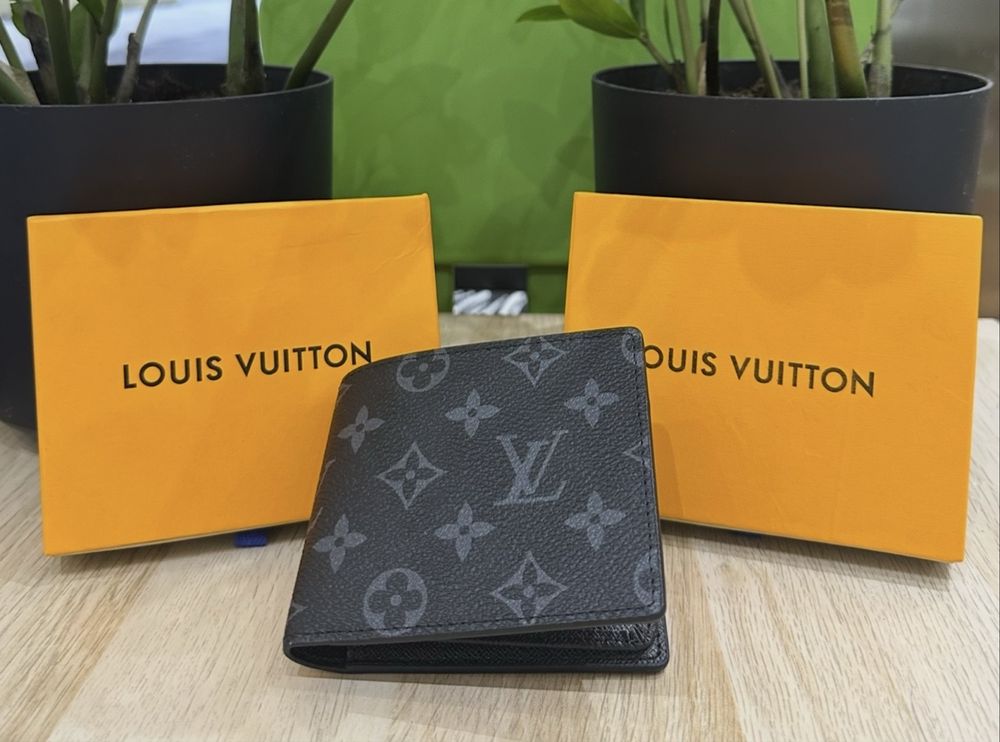 Goyard, Louis Vuitton Портфейли