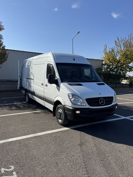Mercedes. SPRINTER.  519