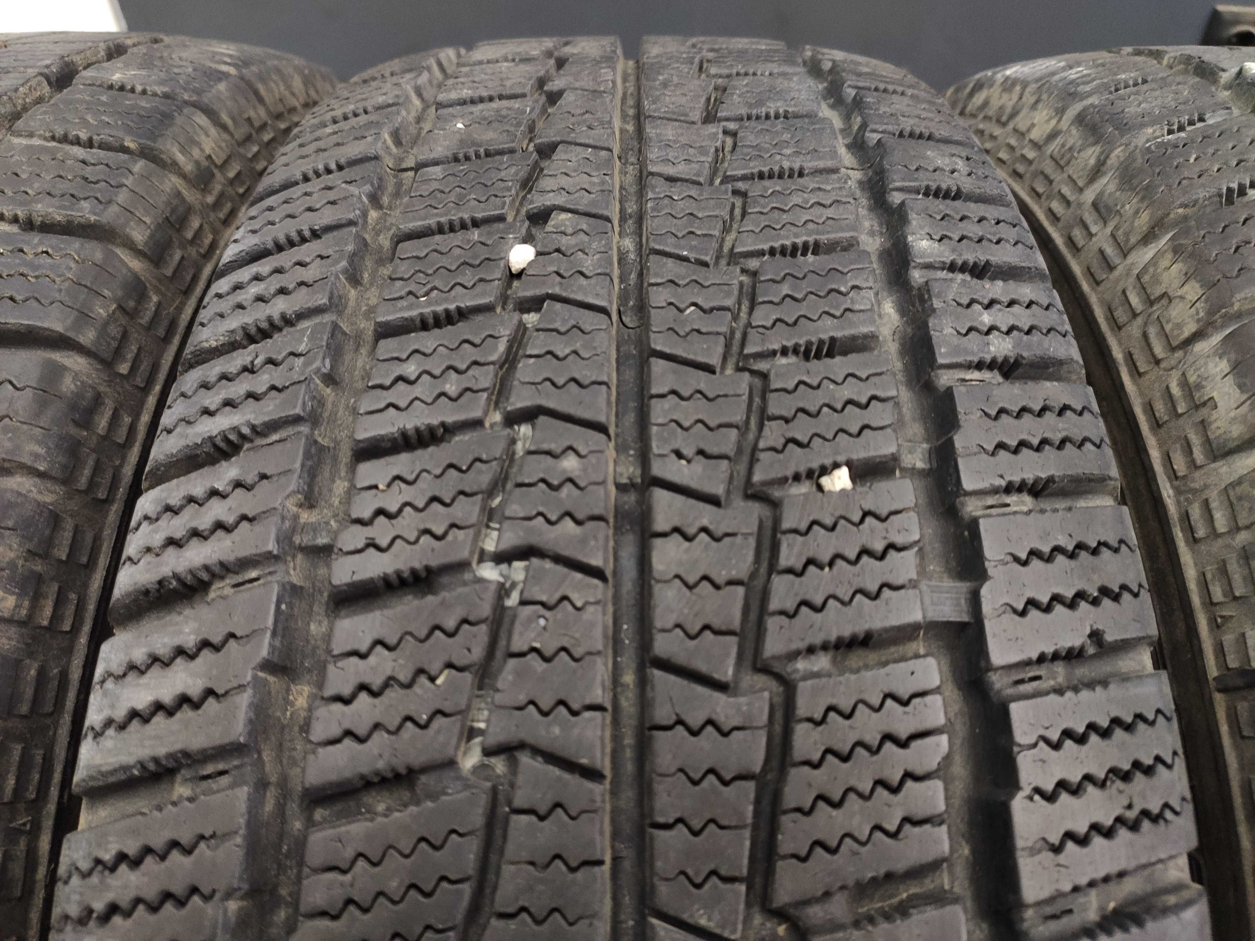 4бр Зимни гуми за БУС 235 65 16 С - Hankook