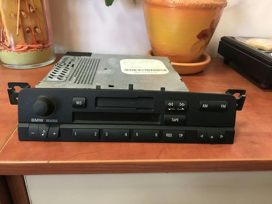 Продавам оригинален радиокасетофон за БМВ Е46