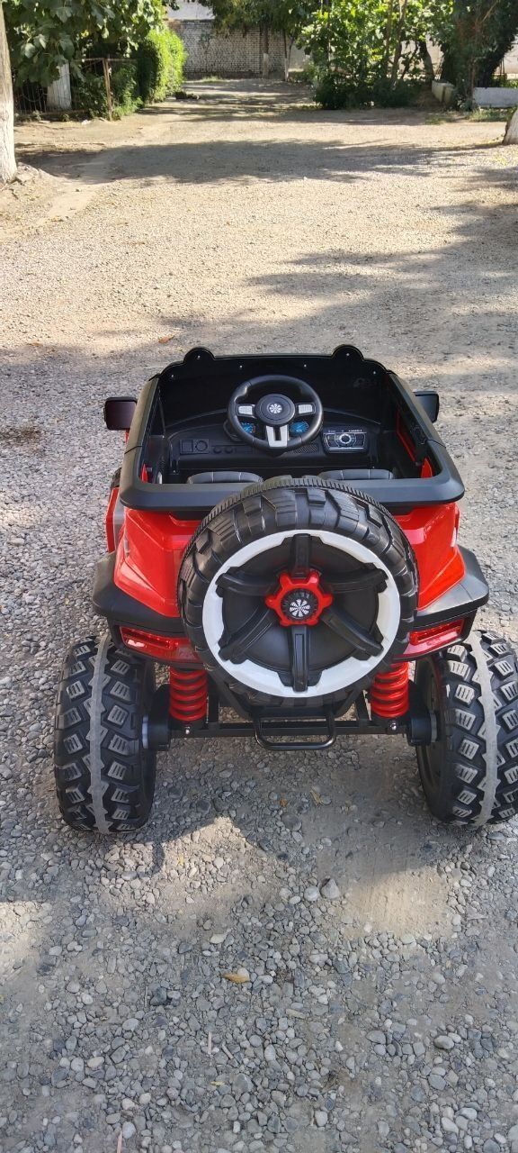 детский машина 4×4