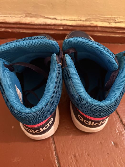 Adidasi marca ADIDAS