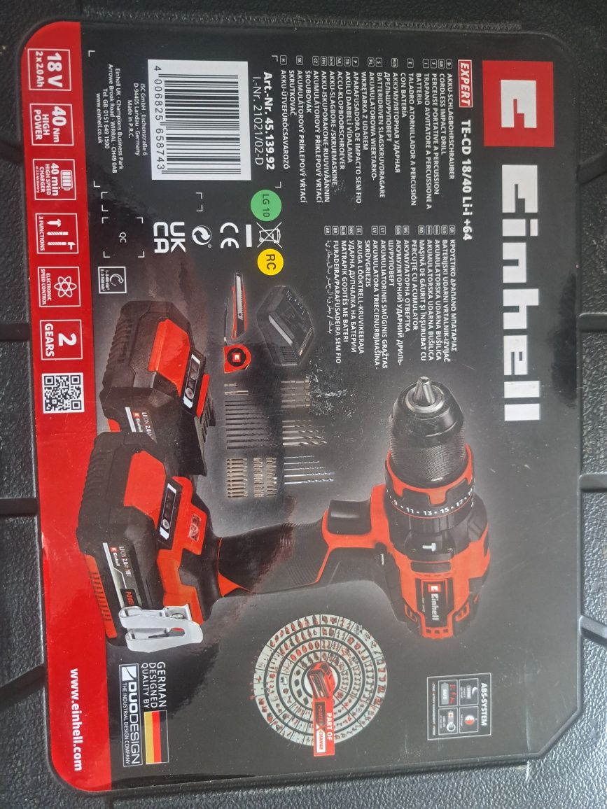 Bormasina Einhell în cutie Kit complet