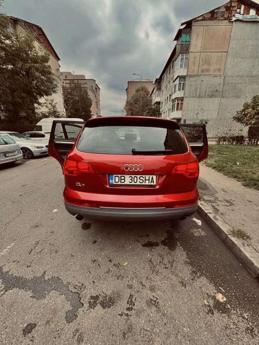 Vând Audi q7 2007
