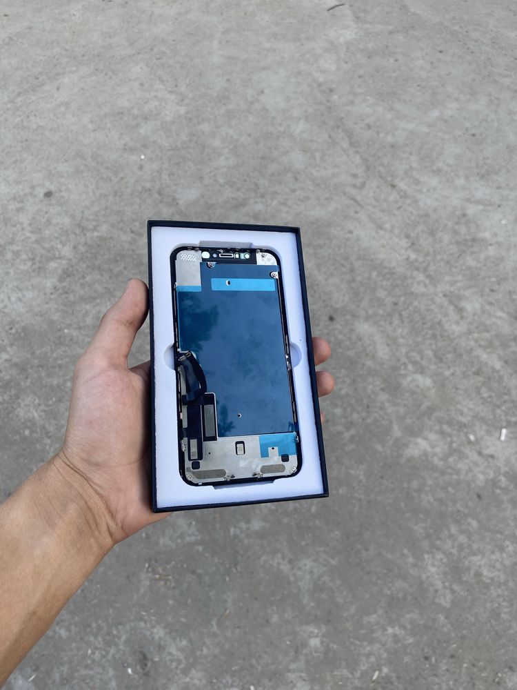 продается экран на iphone 11
