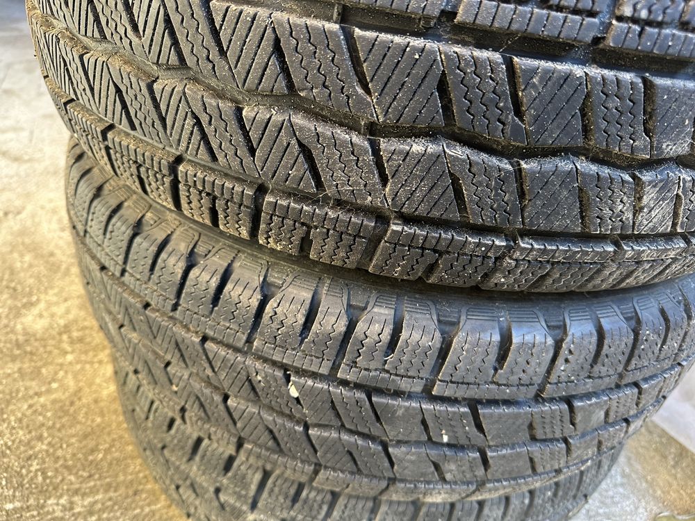 Зимни гуми HANKOOK Winter i*cept LV 205/70R15