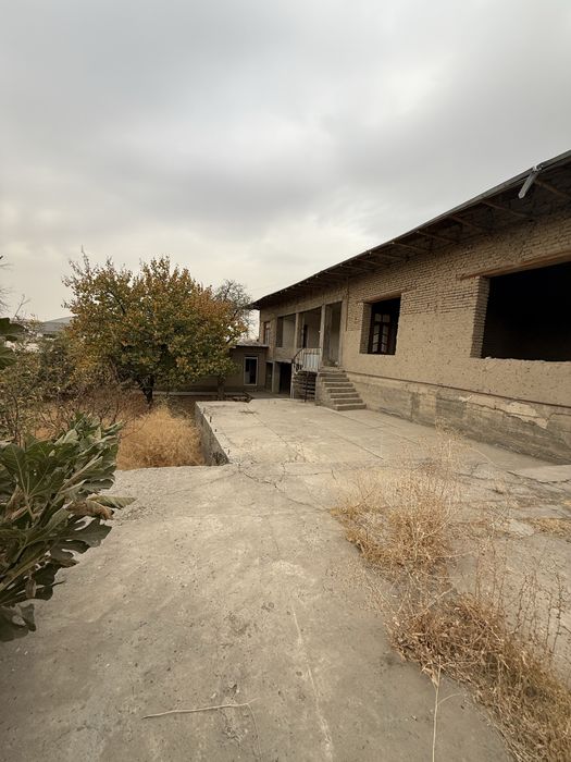 9 sotix xovli sotiladi 180.000$