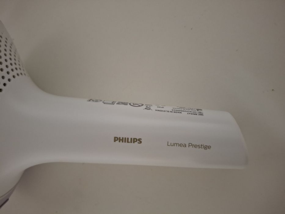 Epilator Philips Lumea BRI947