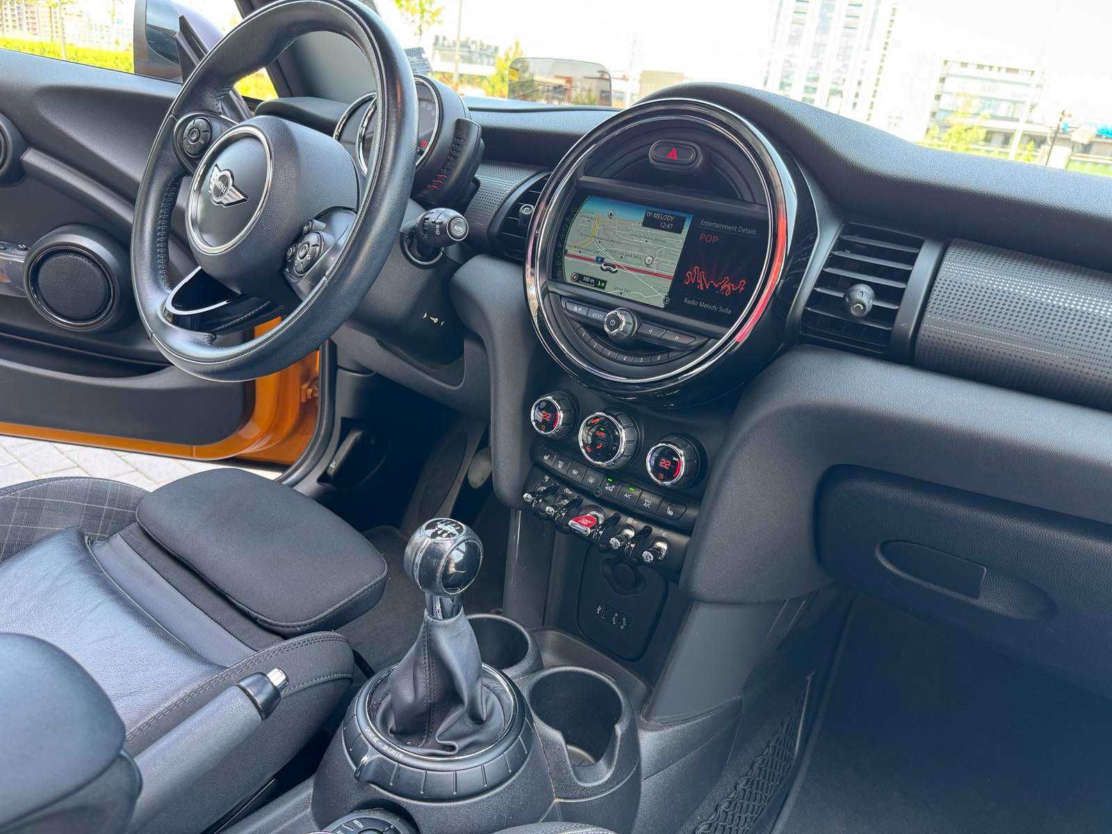 Автомобил MINI Cooper D