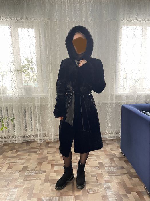 Мутоновая шуба с норковыми вставками
