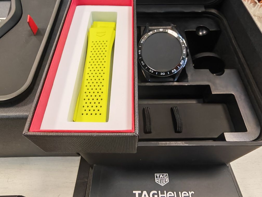 Tag Heuer E4 Connected Гаранция