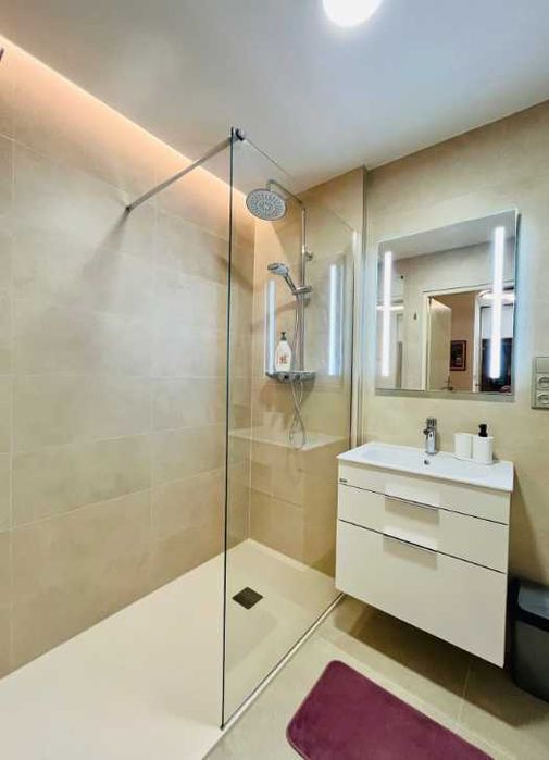 Дава се под наем Тристаен апартамент в Пловдив, Център - 89 кв.м за 372.3 € - Снимка #4