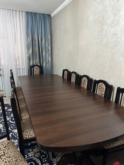 Стол гостевой из дуба цвет орех