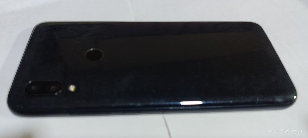 Redmi 7 32 talik usta ko'rmagan ishlashi zur