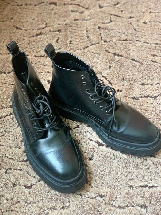 Ghete minimaliste negre de barbati Zara tip cizma, marimea 44