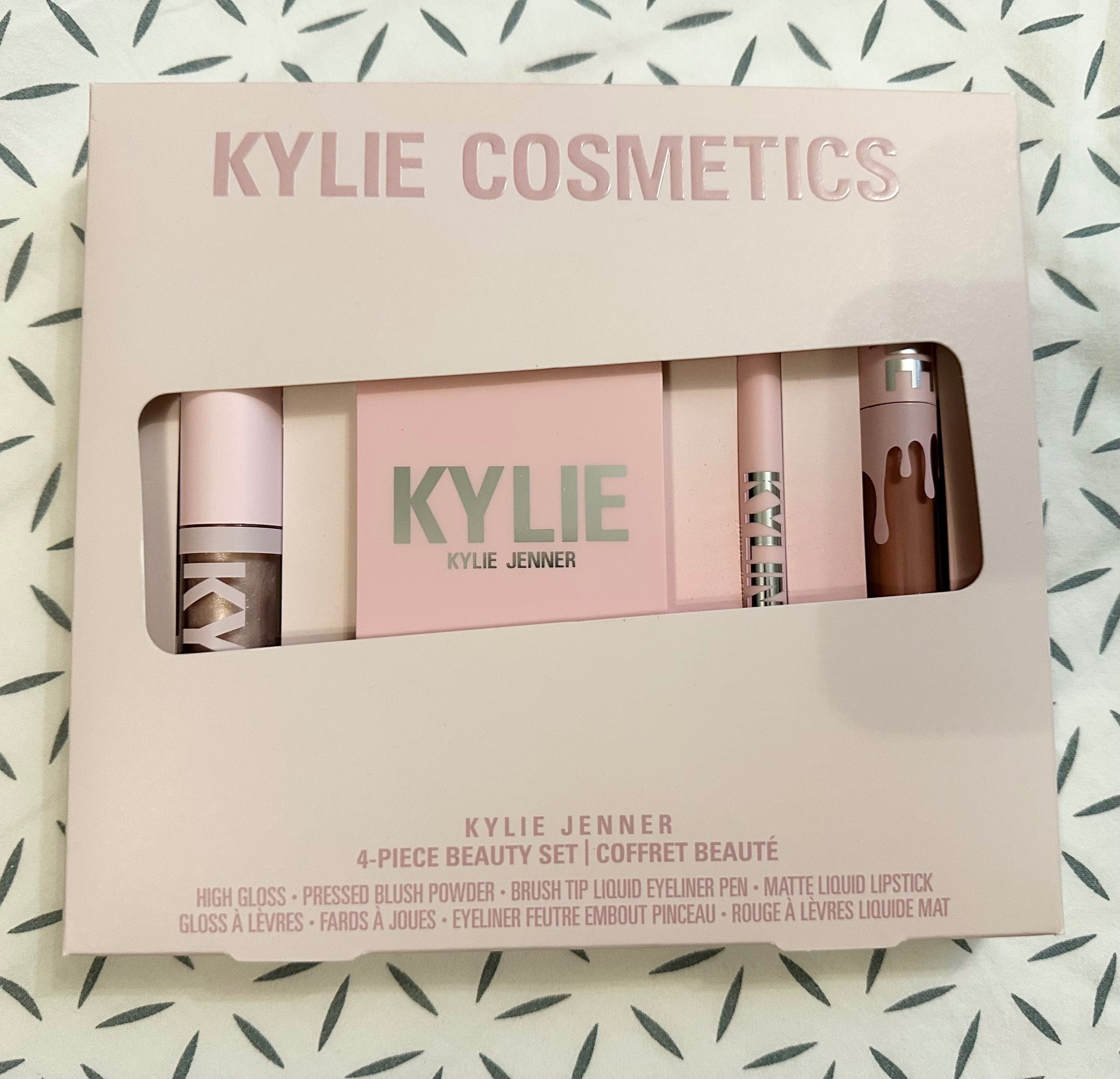 Kylie Jenner гримове комплект