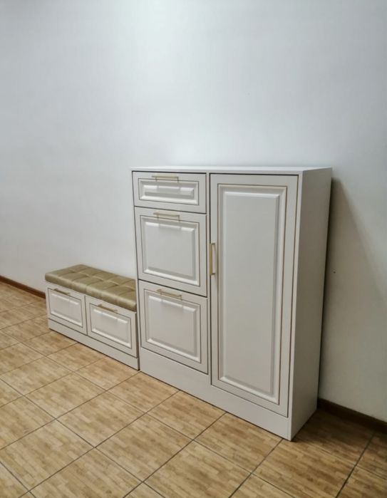 Продам новые наборы обувница и пуфик